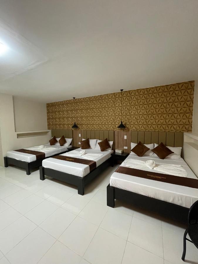 Hotel Dorotea Puerto Galera Exterior photo